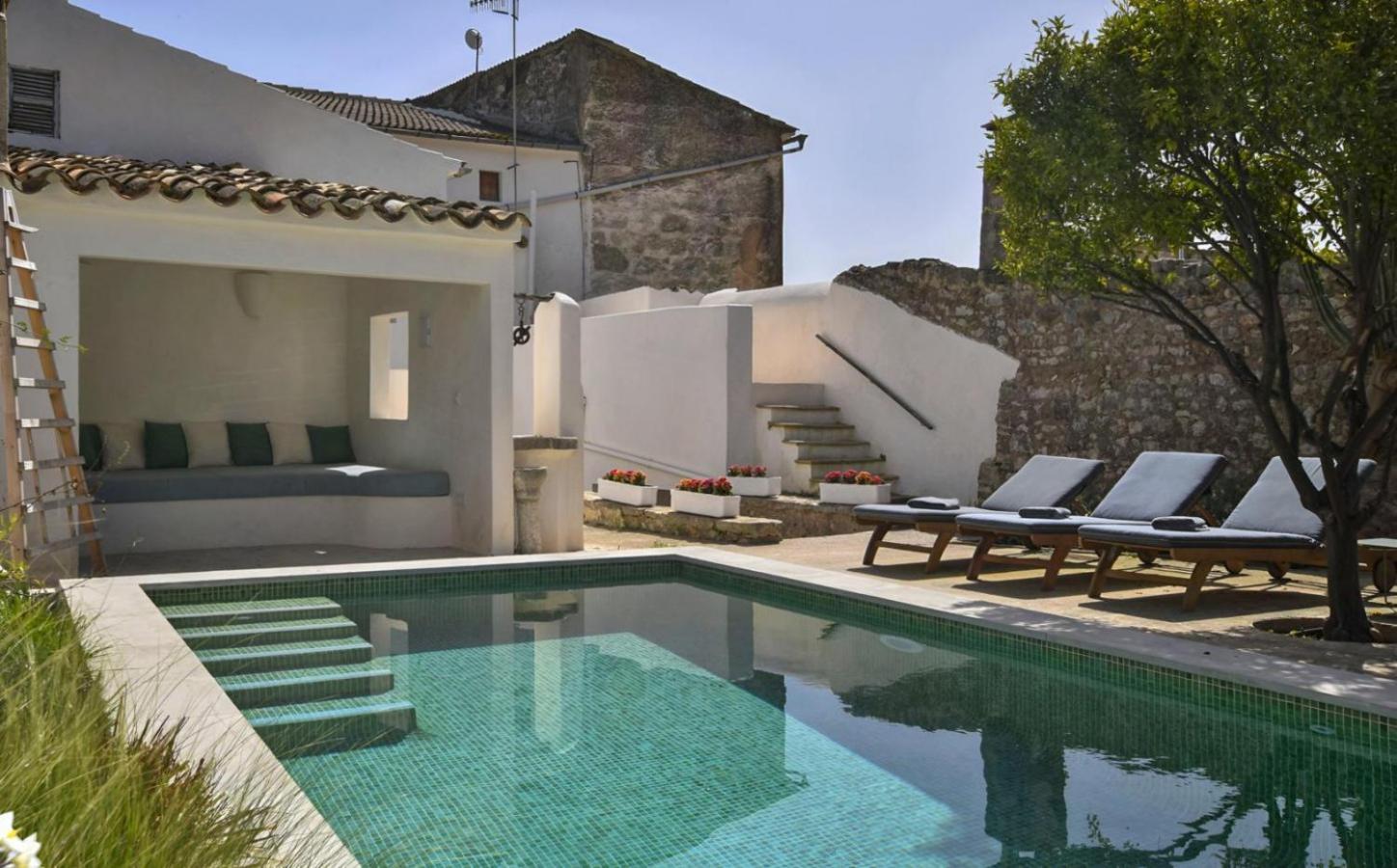 Convent Villa Biniamar